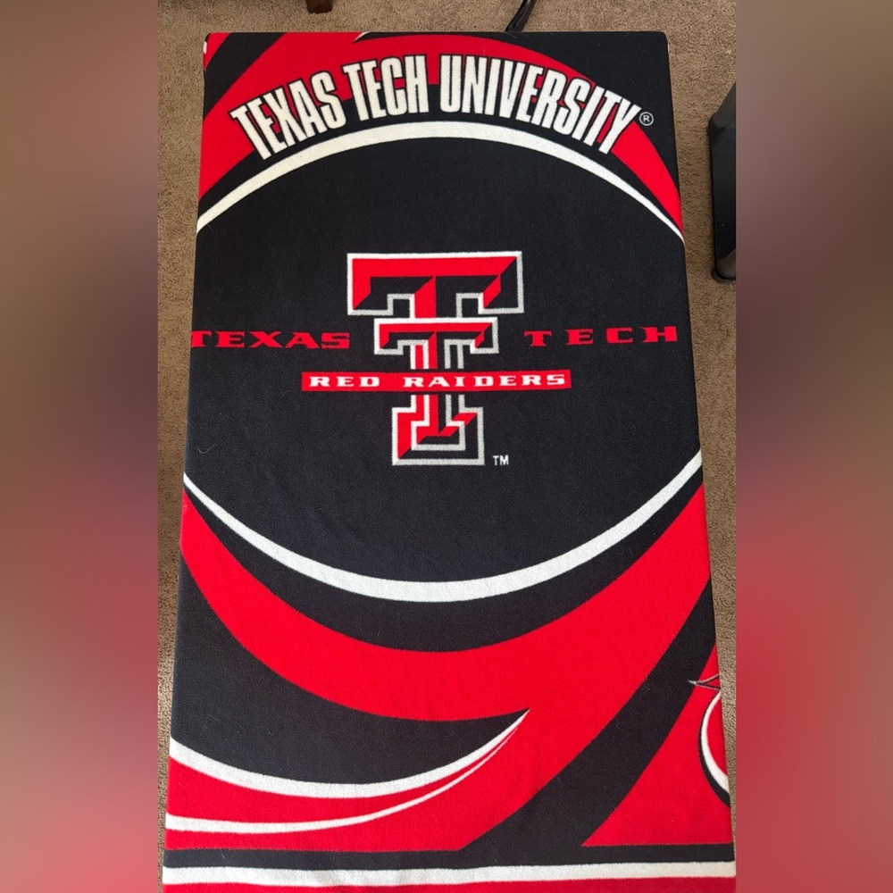 Texas Tech Red Raiders Blanket - Black & Red Design
